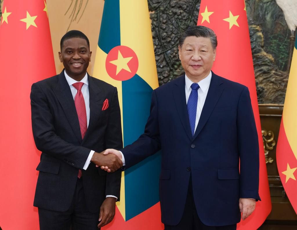 Chinese President Xi Jinping Meets Grenadian Prime Minister Dickon Mitchell, Calls For Advancing Bilateral Ties