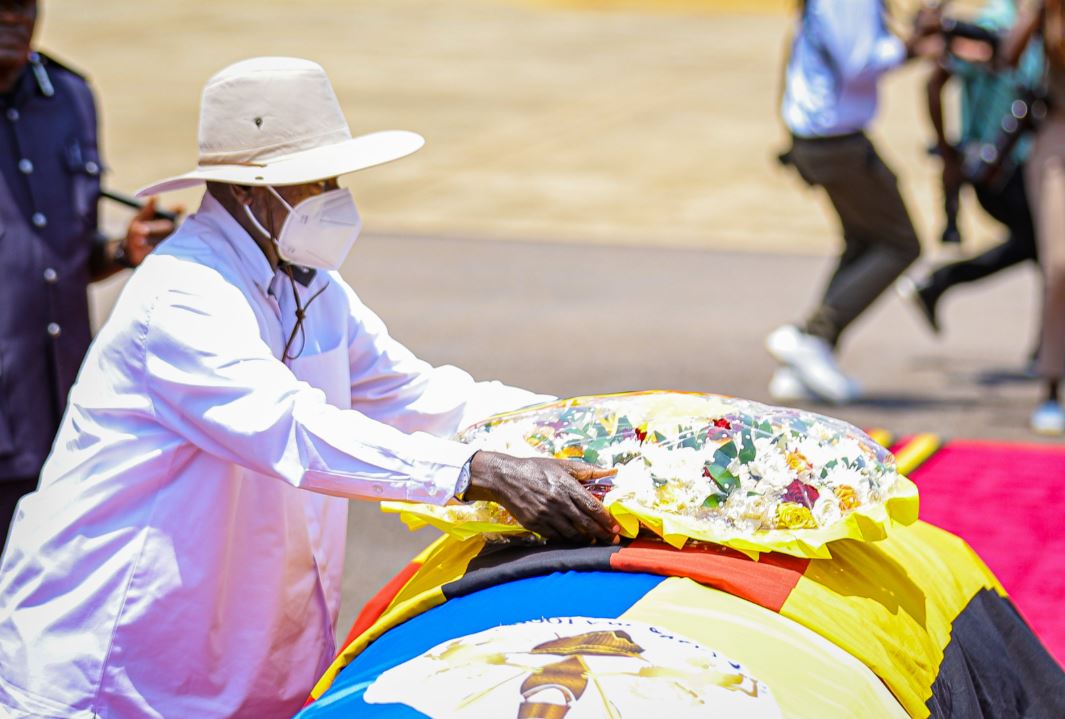 President Museveni Pays Final Respects To Omukama Oyo Nyimba Kabamba Iguru IV
